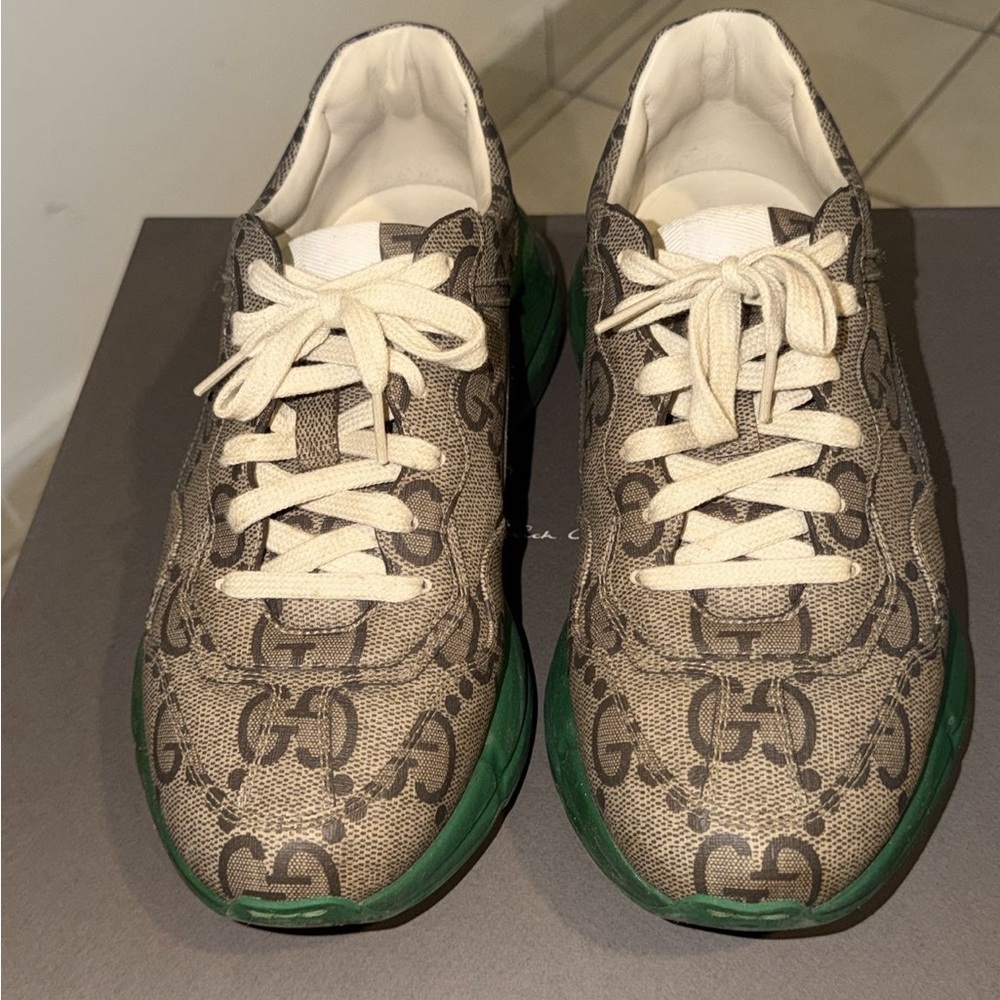 Gucci Beige and Green Sneakers